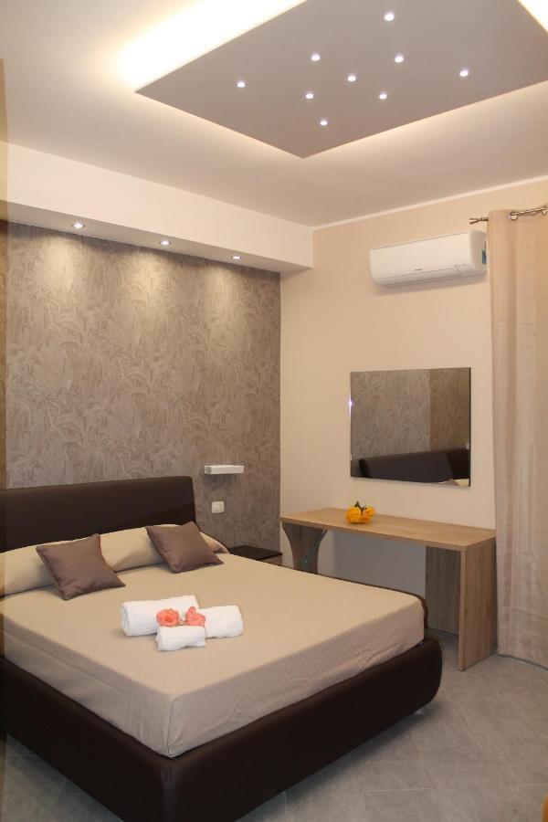 Apartments " Le Ginestre" Acireale Buitenkant foto